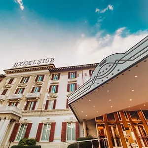 **** Hotel Grand Excelsior Italië