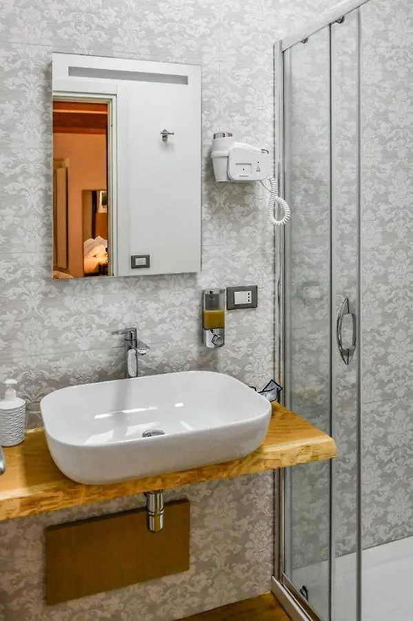 Ballarooms B&B Palermo Centro 2*,