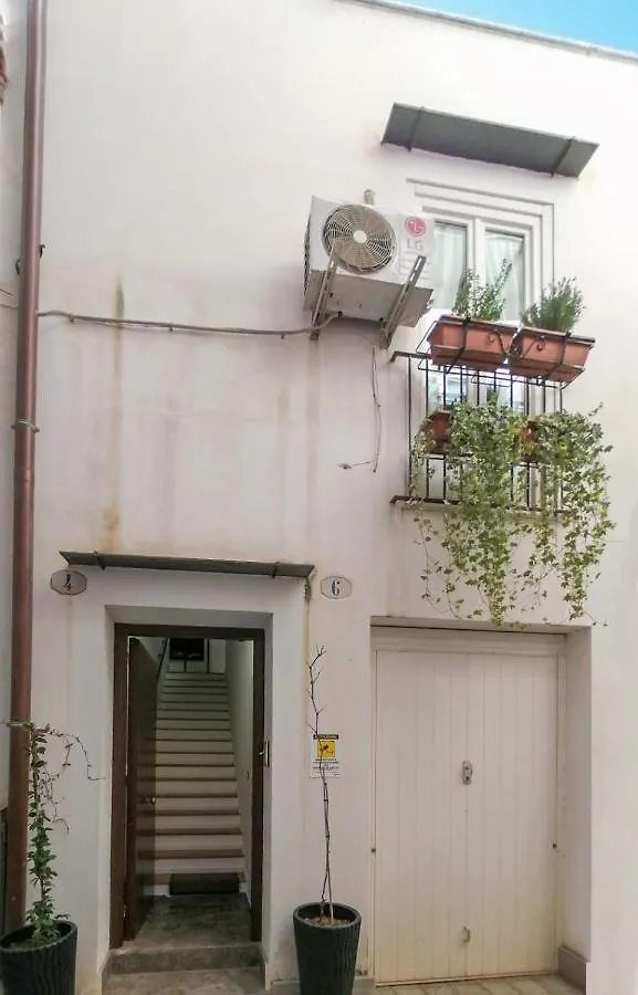 ** Bed & Breakfast Ballarooms B&B Palermo Centro Italy